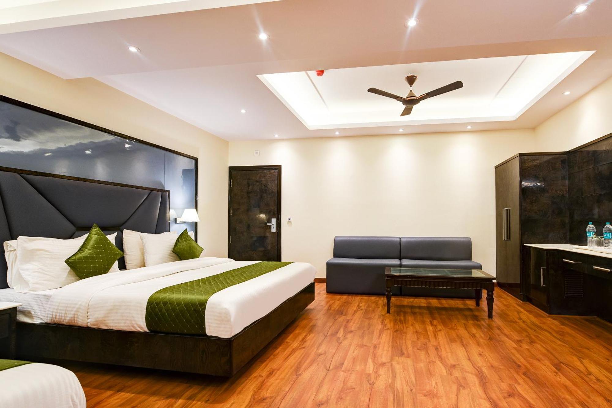 Hotel Geet Deluxe New Delhi Eksteriør bilde
