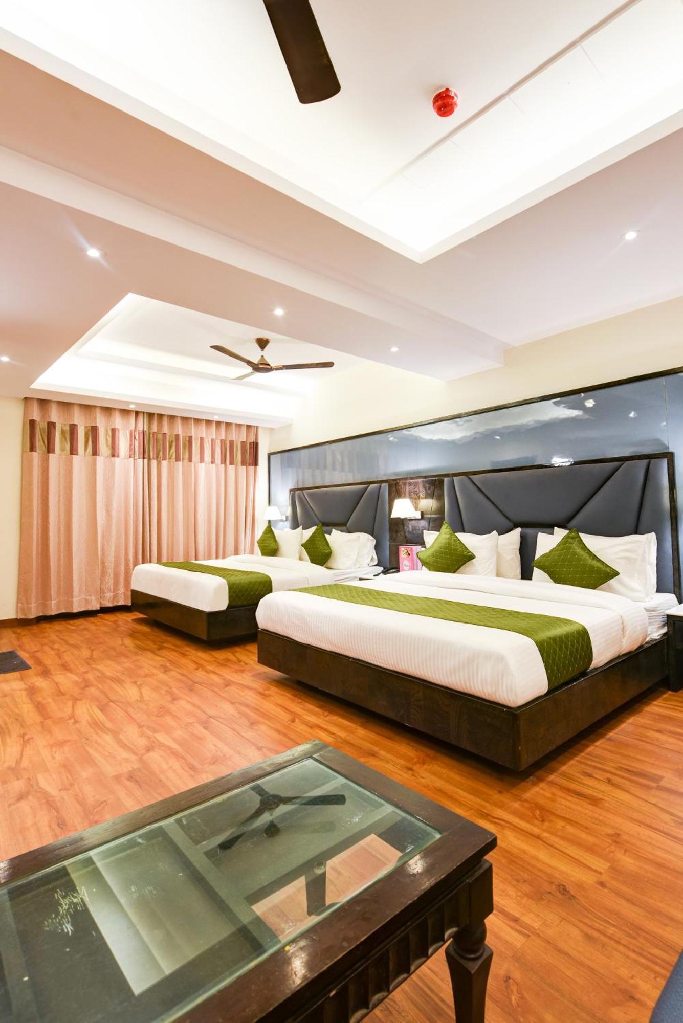 Hotel Geet Deluxe New Delhi Eksteriør bilde